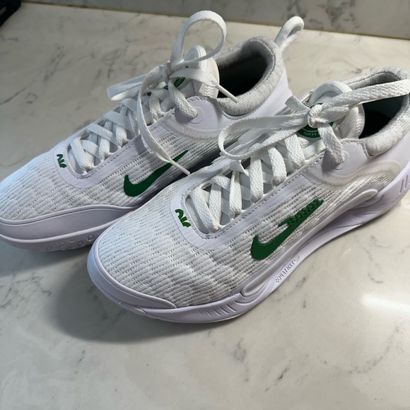 Nike White and Green Athletic Shoes with Cushioned Sole - Picture 4 of 13